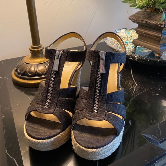 Michael Kors Black Wedges - Picture 1 of 4